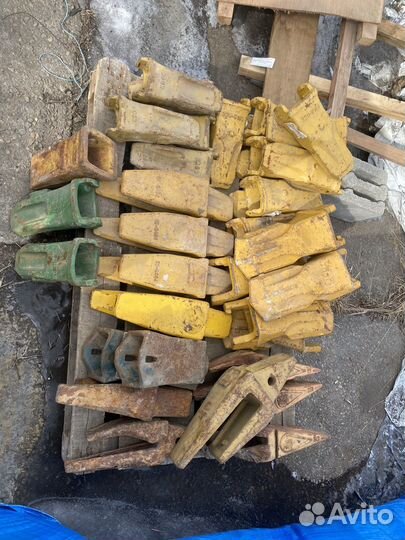 Коронки для ковша адаптеры