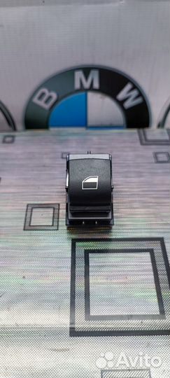 Кнопка правого стеклоподъемника BMW F01