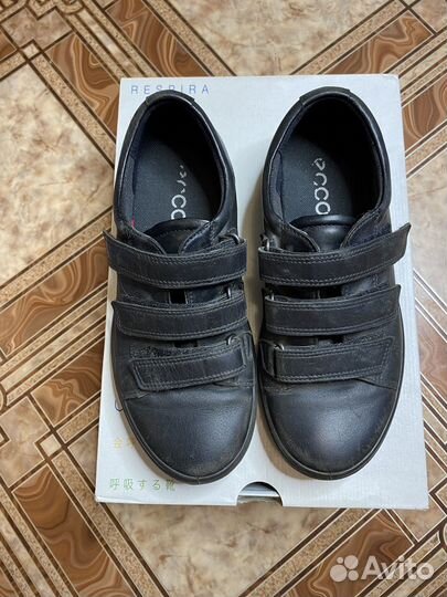 Туфли ecco 35 размер мальчику