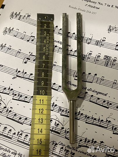 Камертон A440