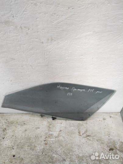 Стекло двери переднее левое Nissan Primera P11