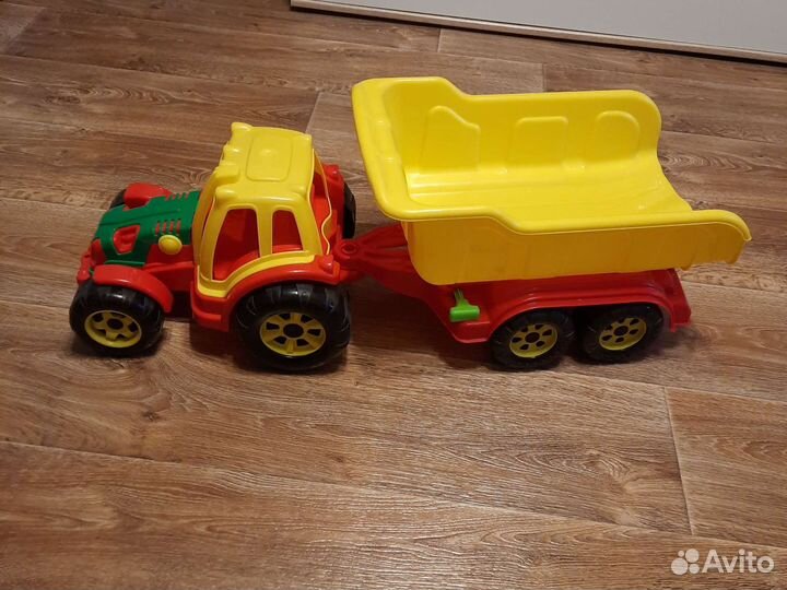 Детские игрушки трактор