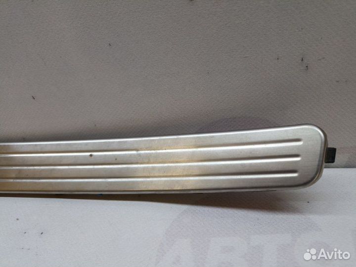 Накладка порога (внутренняя) передняя левая