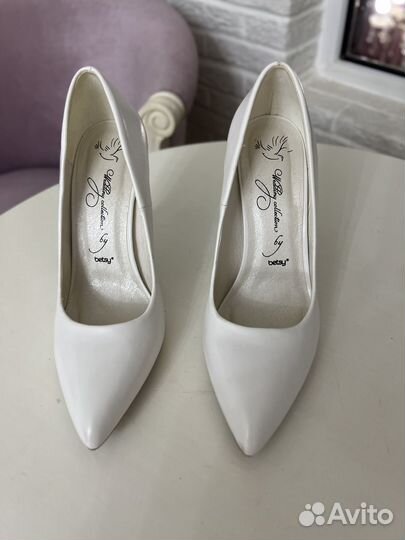 Свадебные лодочки белые 39 размер