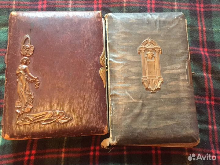 Старинные фотоальбомы.2 штуки.18 фото. бронь