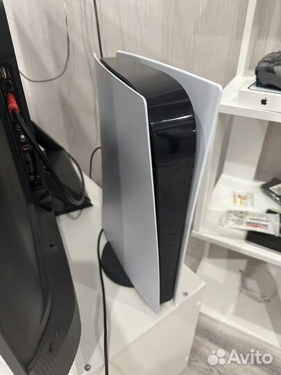 Sony playstation 5 ps5, много игр, 2 джойстика