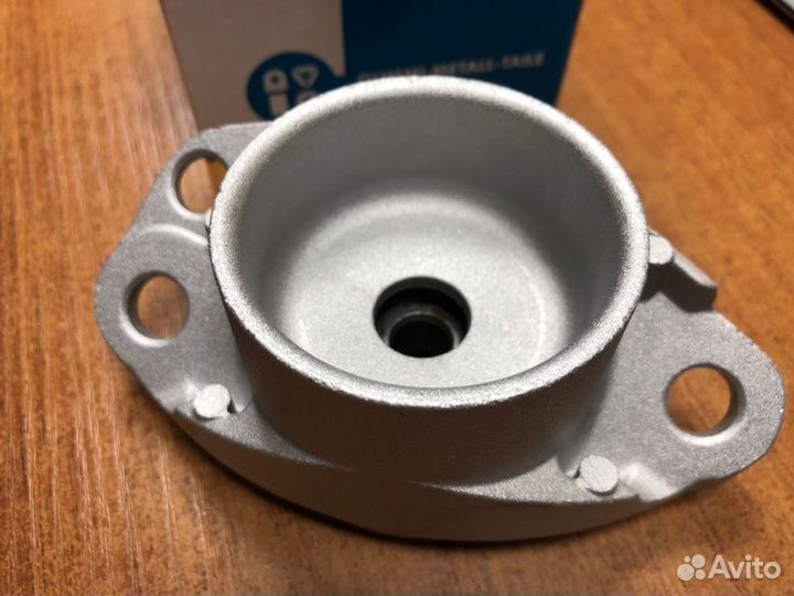 Опора амортизатора заднего Volkswagen Golf Iv/Bora