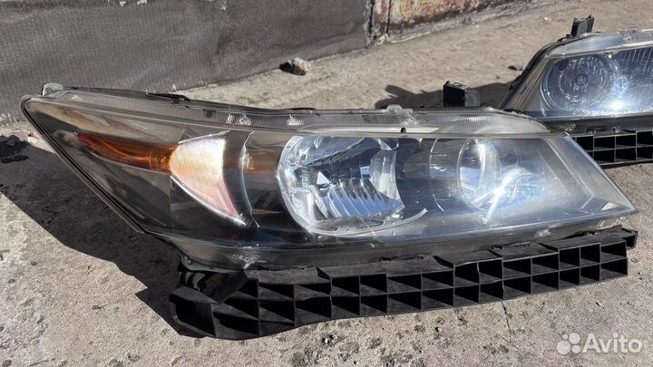 Фары Honda Stream RN8