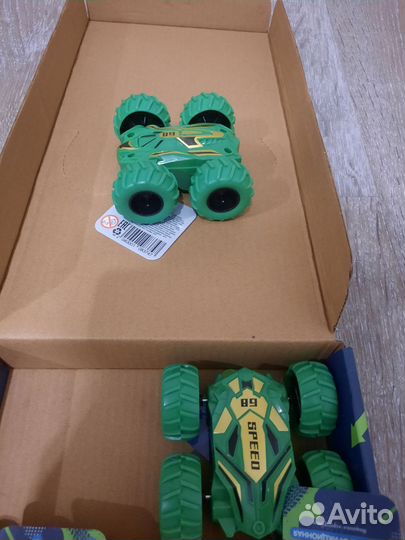 Машинка перевертыш 8шт в коробке