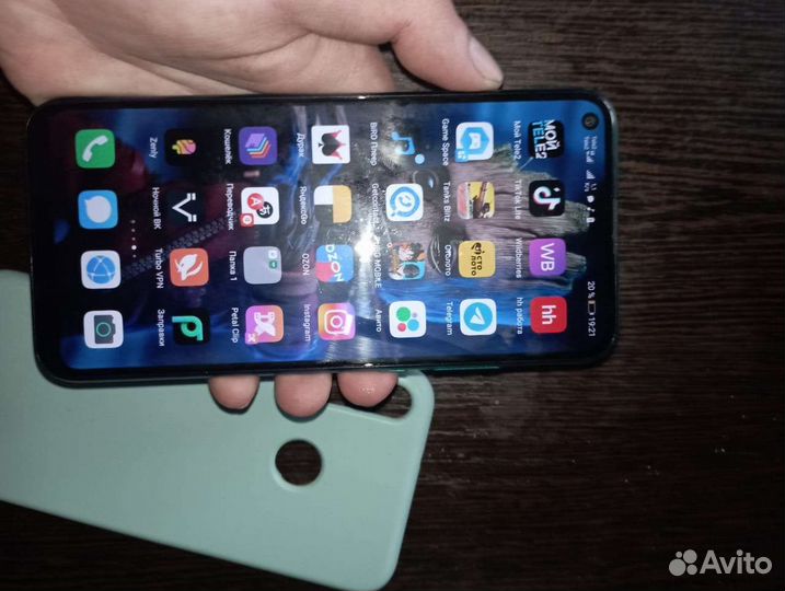 Мобильные телефоны