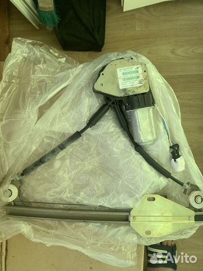 Электроподьемник слека задний правый LADA Kalina