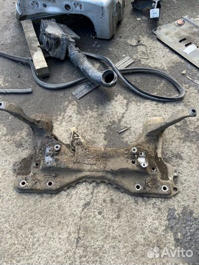 Подрамник Ford Focus I (1998—2004)