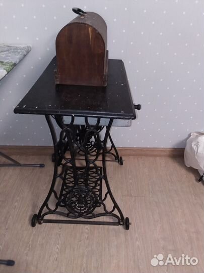 Швейная машинка зингер ручная