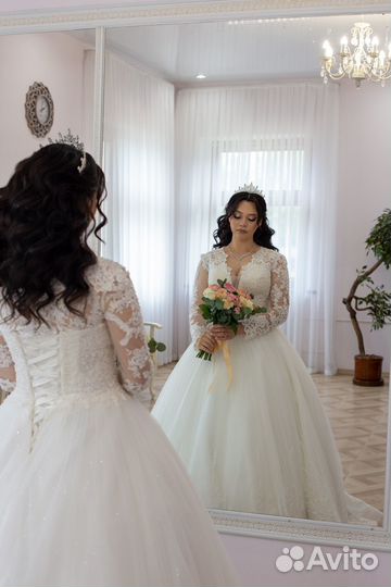 Свадебное платье