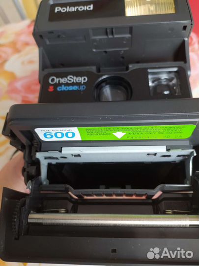 Обычный Полароид фотоаппарат