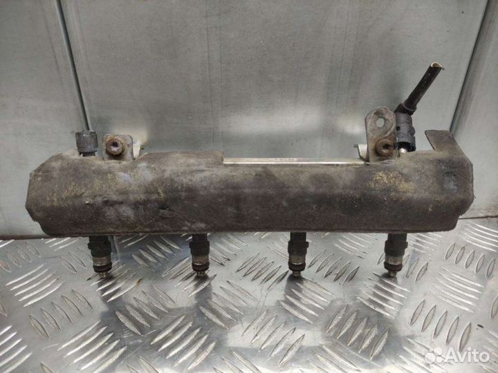 Топливная рампа Opel Corsa D 1.4 2008