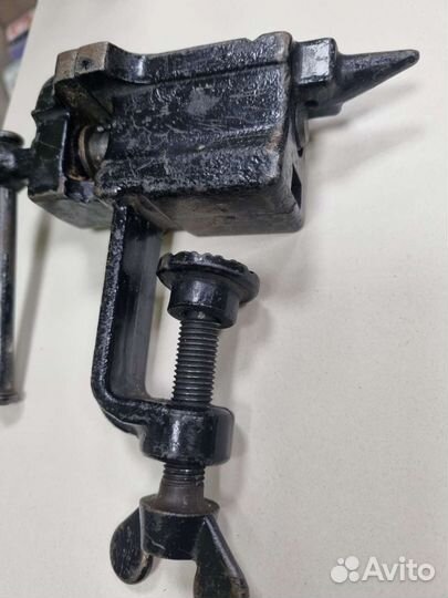 Тиски, наковальня. СССР