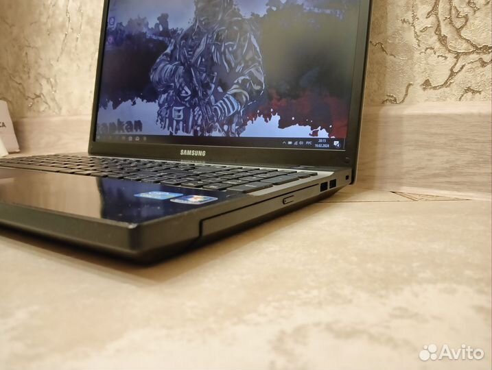 Быстрый Samsung Core i7 2670qm 8гб 520MX