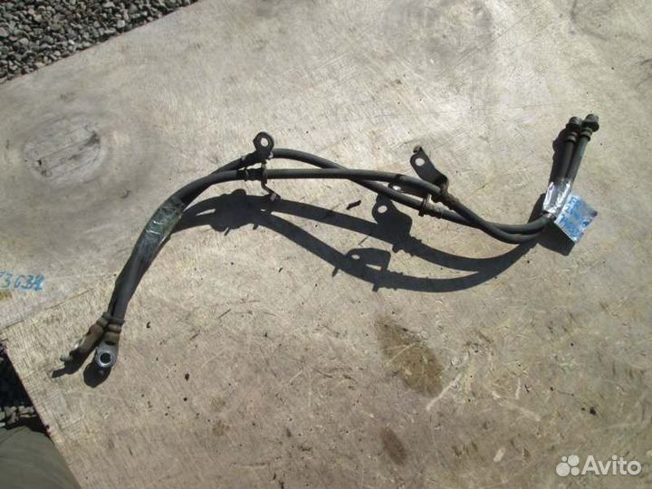 Шланг тормозной передний Toyota Prius ZVW30