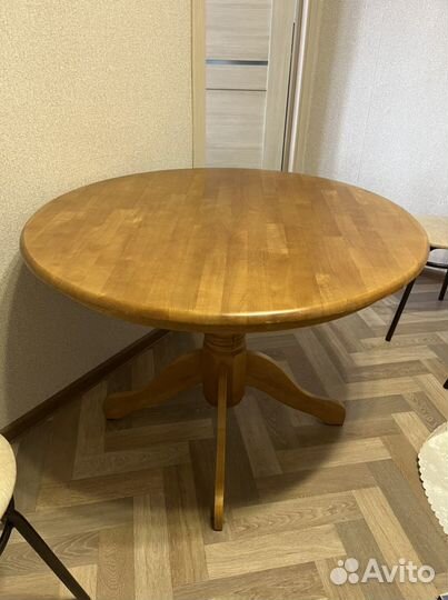 Стол круглый