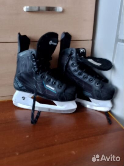 Коньки хоккейные