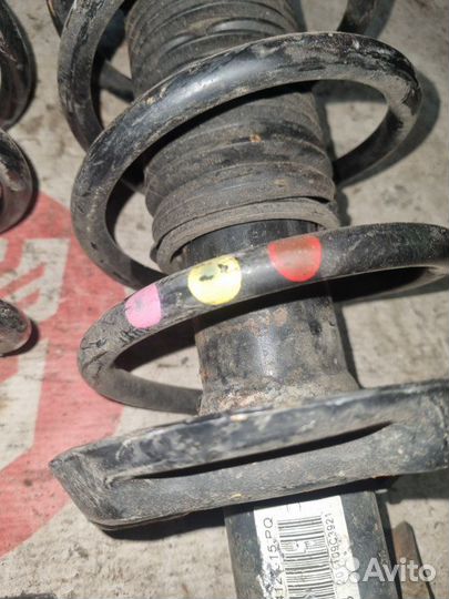 Амортизатор Volkswagen Touran 1T 2009