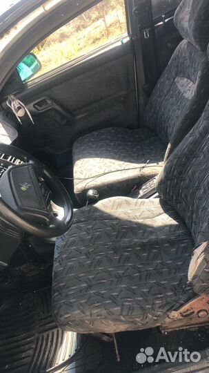 ВАЗ 2110 1.5 МТ, 1999, 200 000 км