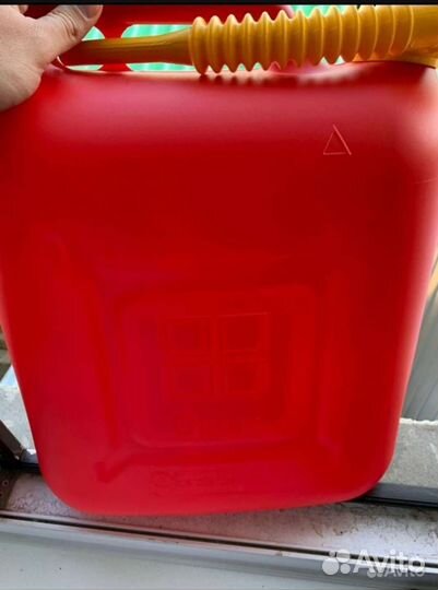 Канистра пластиковая 20 литров