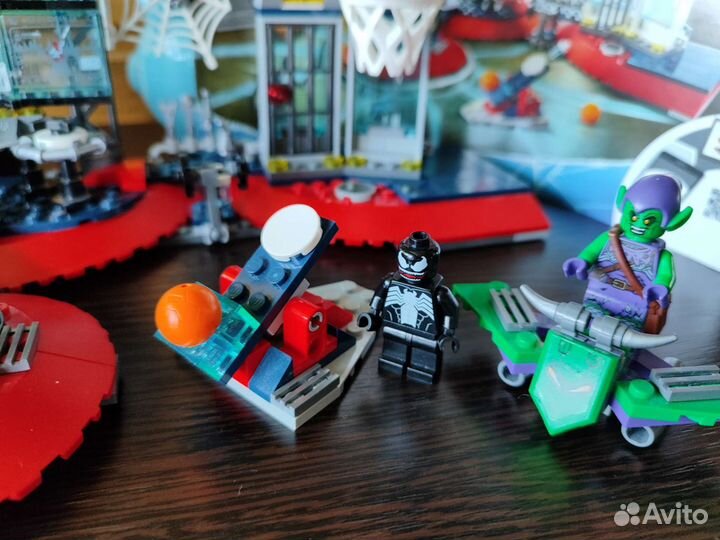 Lego марвел 76175