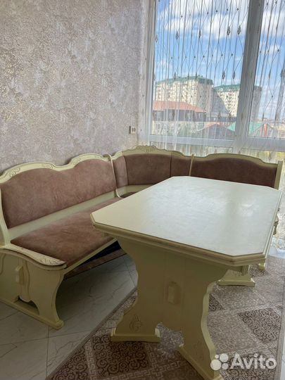 Кухонный уголок со столом бу