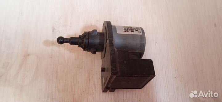 Моторчик корректора фар Toyota Land Cruiser J200