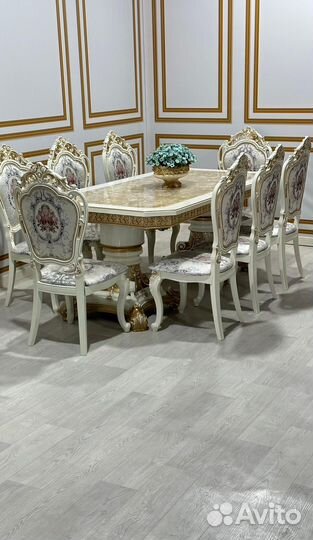 Столы и стулья