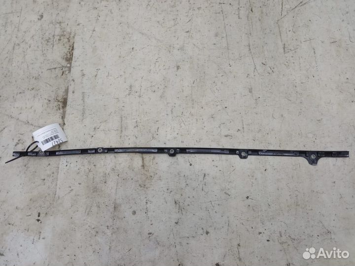 Молдинг лобового стекла левый Hyundai Sonata 7 LF