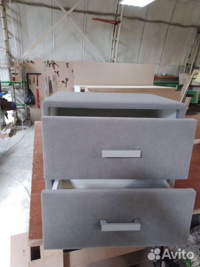 Тумба прикроватная в мягкой обивке