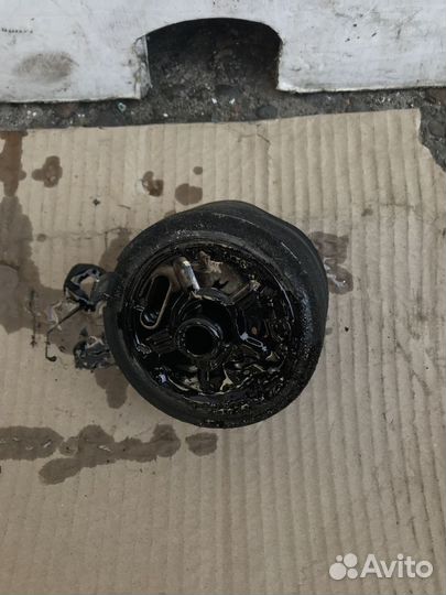 Радиатор масляный Nissan Pathfinder