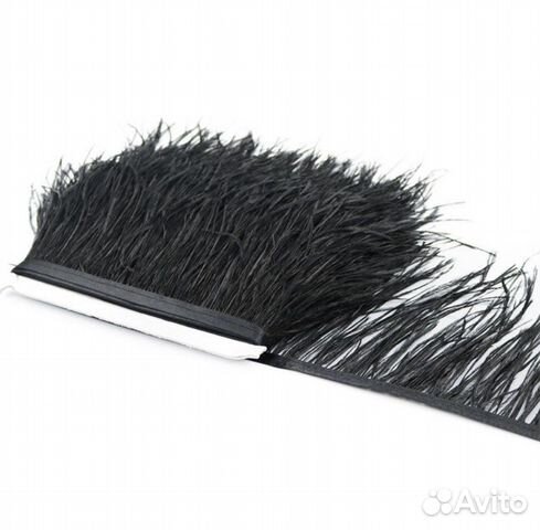 Страусиные перья на ленте