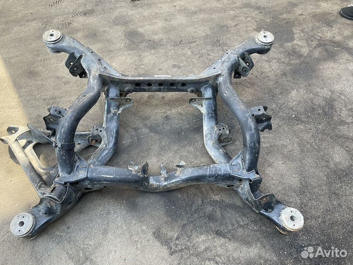 Подрамник задний VW Touareg Audi Q7 7L0500041