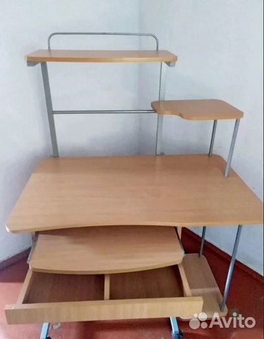 Стол Компьютерный в новом состоянии