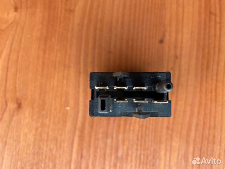 Кнопка обогрева стекла задняя Vw Passat B5+