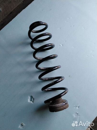 Пружина задняя Шкода Рапид