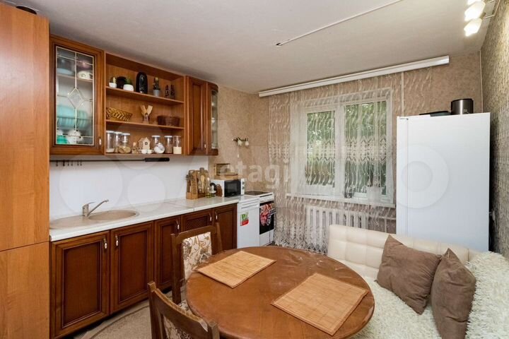 3-к. квартира, 70 м², 1/10 эт.