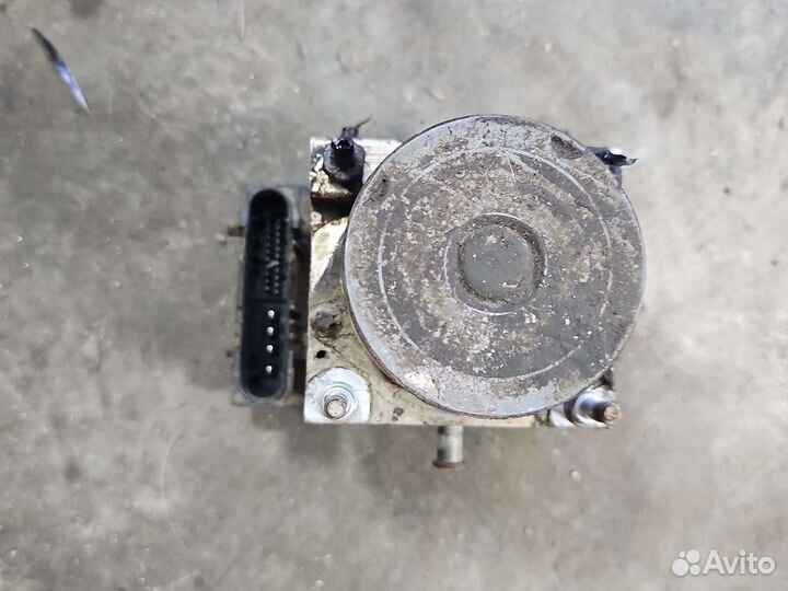 Блок насос ABS Hyundai i30 FD (2007-2012)