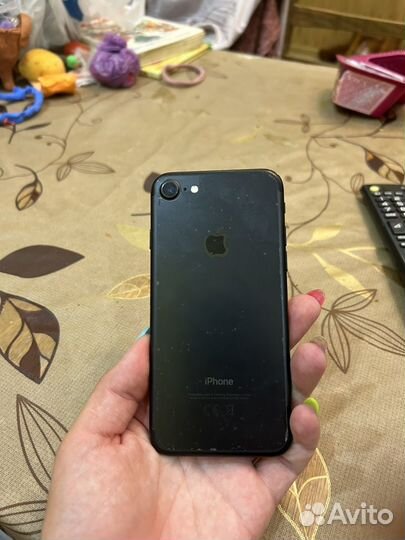 Мобильные телефоны бу iPhone 7