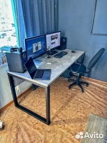 Стол для звукозаписи