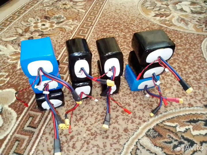 Сборка аккумуляторов для прикормочного кораблика