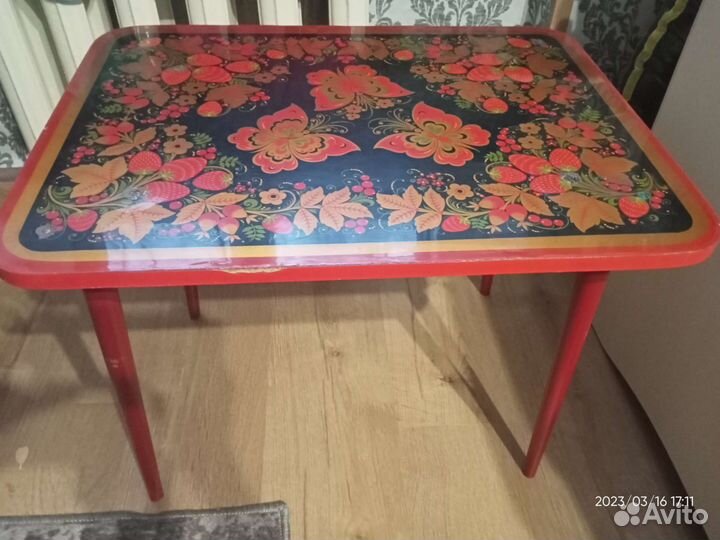 Детский столик