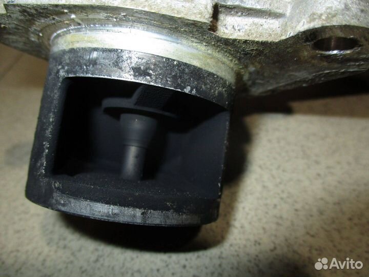 Клапан рециркуляции газов Hyundai Santa Fe 3 (DM)