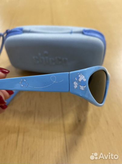 Очки солнцезащитные