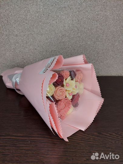 Шоколадный букет,микс цветов