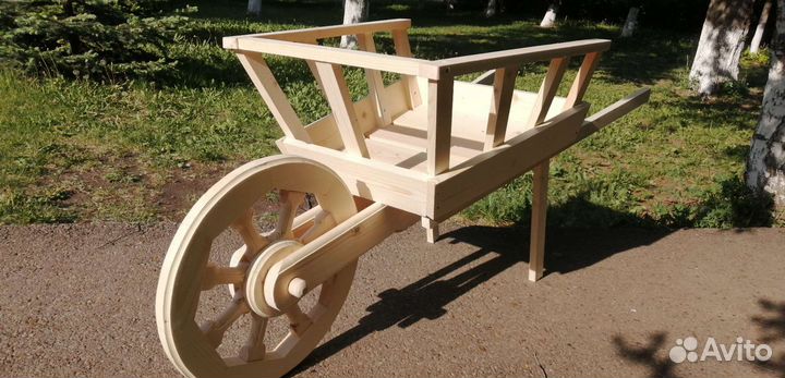 Телега декоративная